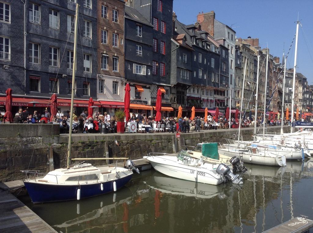 Lamaison Du Phare Honfleur Chambres D'Hotes Et Jacuzzi Prive Eksteriør bilde
